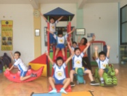 we're happy playing in this playroom..yeayy